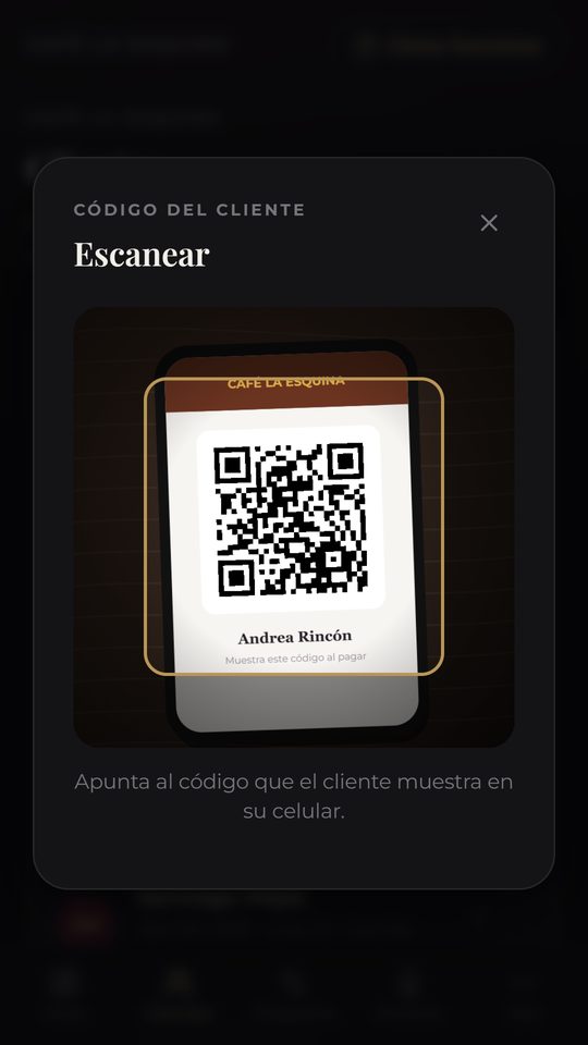 Escaneas el código del cliente